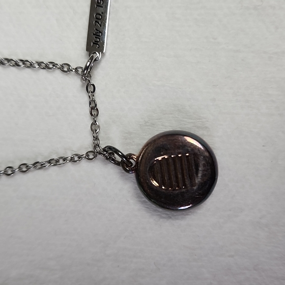 Moonglow Special Edition Necklace - Picture 4 of 7